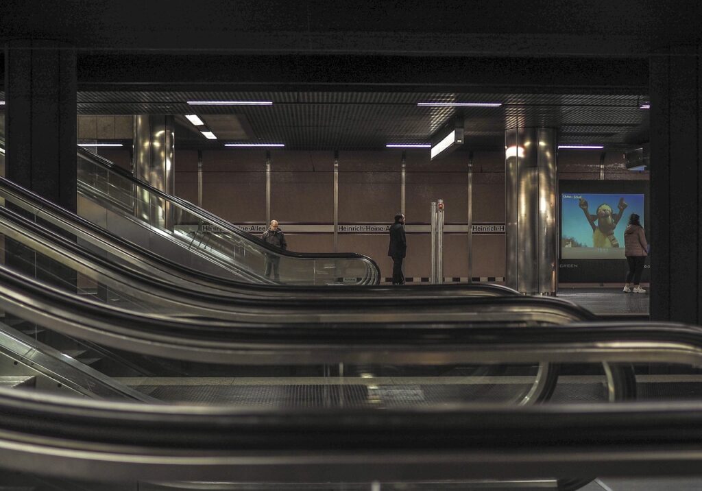 敦賀駅発のバスで行く蟹食べ放題と温泉旅行の楽しみ方は？