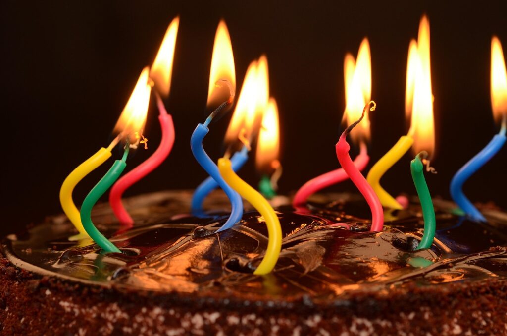 蟹の食べ放題と温泉で誕生日サプライズは持ち込み可能？